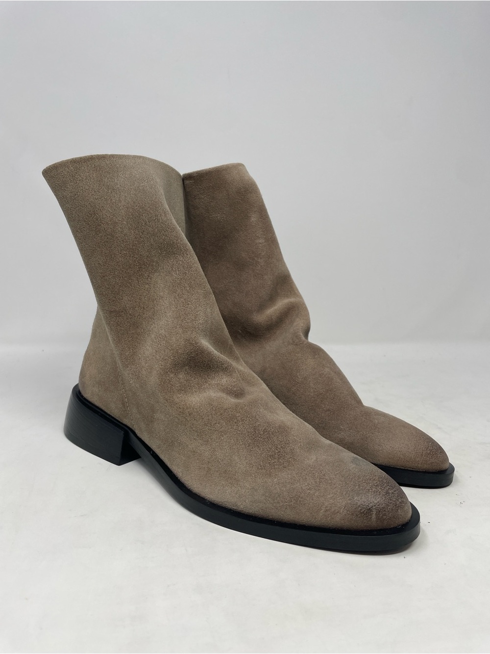 Steve Madden Women's Nexie Slouch
Block Heel Booties Pointed Toe Sz 6.5 - NWT